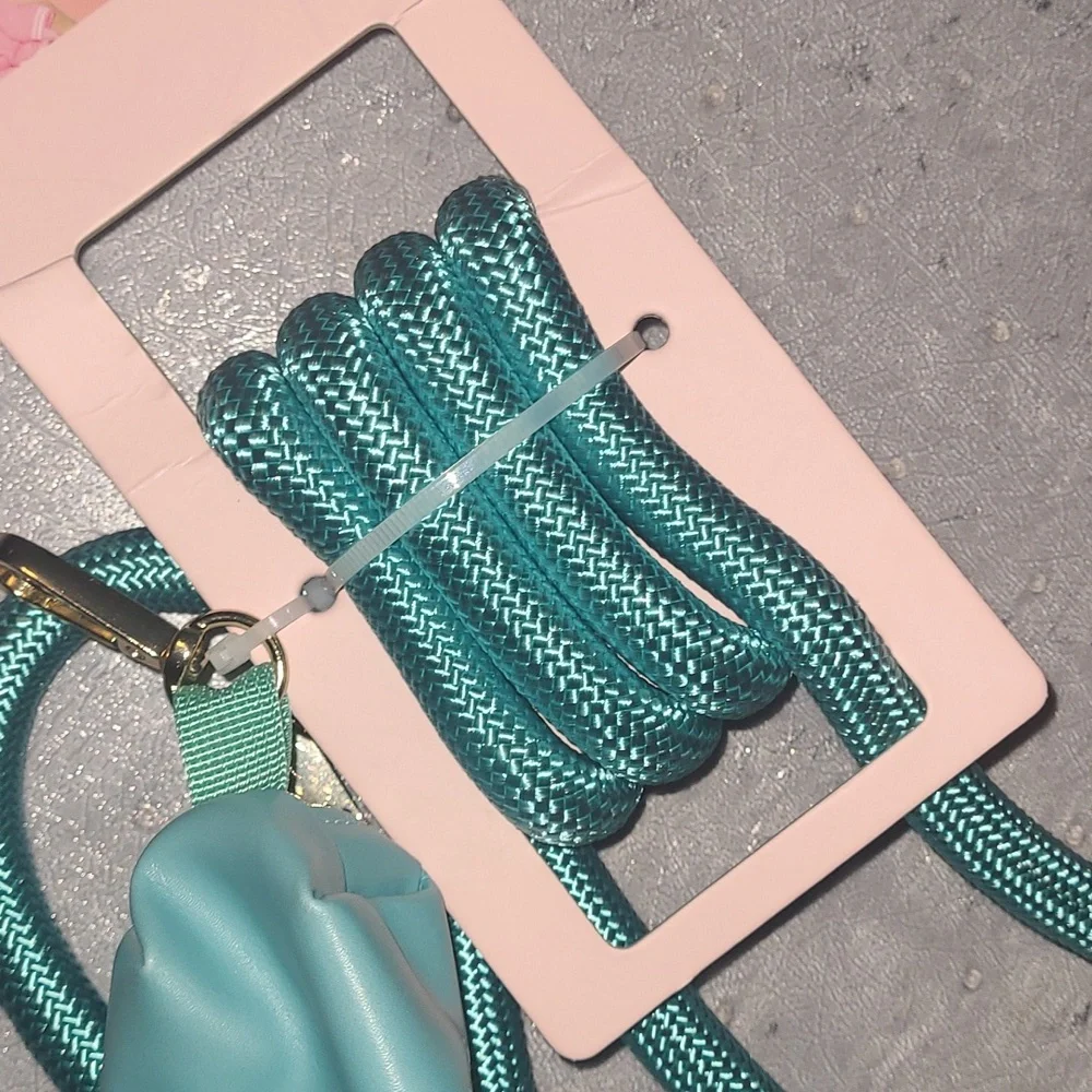 NWT Paris Hilton Turquoise Dog Leash with Dispenser